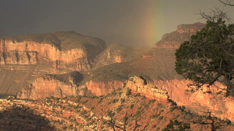 Arizona-Grand-Canyon-rainbow