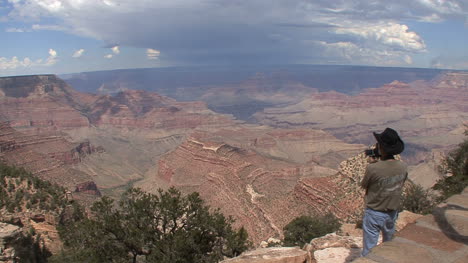Arizona-Grand-Canyon-Mann-Mit-Videokamera