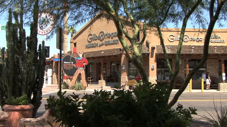 Arizona-Scottsdale-park-and-shops