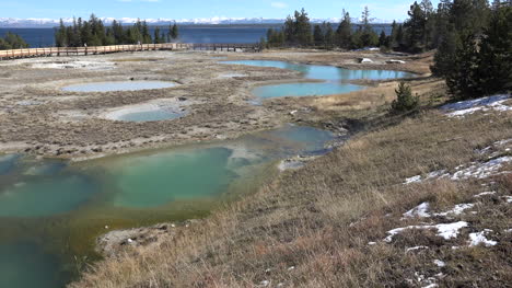 Yellowstone-Blick-Auf-Westdaumenpools