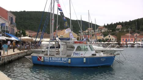 Fiscardo-Auf-Dem-Rettungsboot-Von-Kefalonia