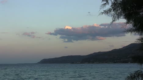 Gulf-of-Corinth-in-evening