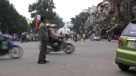 Hanoi-motor-scooters
