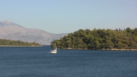 Lefkada-Segelboot-In-Der-Bucht-Von-Nidri