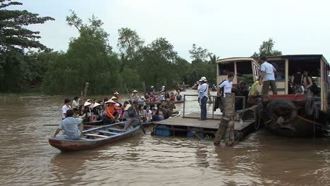 Mekong-canoes-and-tour-boats