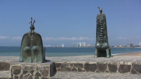 Mexiko-Puerto-Vallarta-Skulpturen-Auf-Dem-Malecon