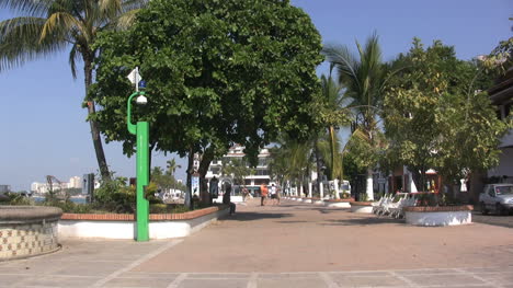 Mexiko-Puerto-Vallarta-Gehweg-Durch-Das-Meer