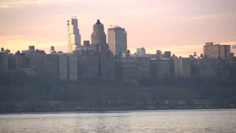 Manhattan-buildings-at-dawn