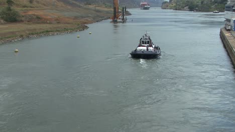 Remolcador-Del-Canal-De-Panamá