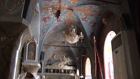 Kirche-Im-Prigi-Dorf-Chios