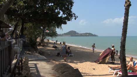 Thailand-Kho-Samui-Strand-Mit-Menschen