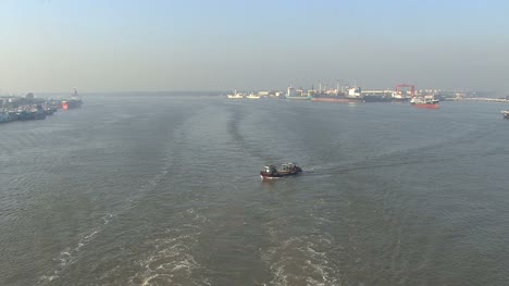 Entering-the-Chao-Phraya