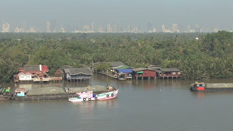 Village-on-stilts-by-the-Chao-Phraya