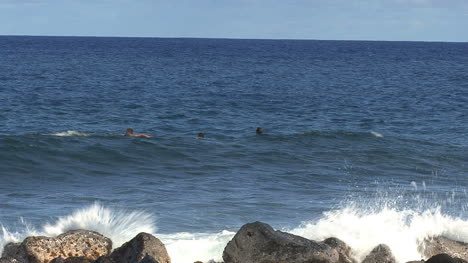Hawaii-Zoomt-Surfer-Auf-Wellen