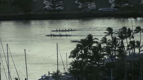 Honolulu-Ala-Moana-Abendliche-Kanurennen-5