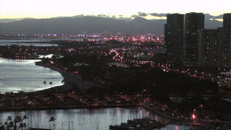 Luces-Y-Bahía-De-Honolulu