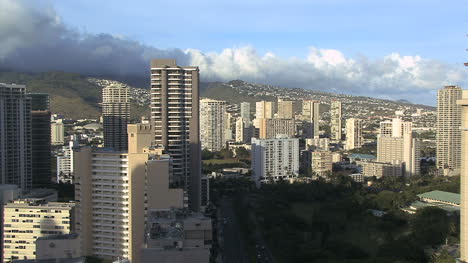 Vista-De-La-Ciudad-De-Honolulu-Con-Rascacielos