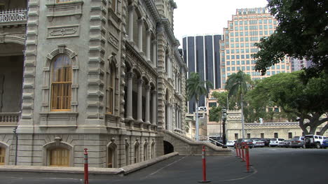Honolulu-facade-of-Iolani-Palace