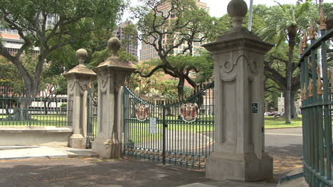 Puerta-De-Honolulu-Al-Palacio-Real