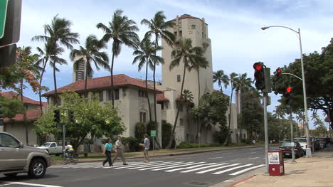Honolulu-überqueren-Die-Straße-Beim-Rathaus
