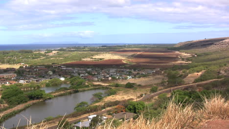 Kauai-Landschaft-Mit-Stadt-In-Der-Ferne