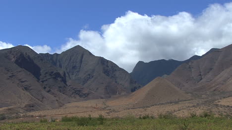 Wolken-über-Den-Bergen-Von-West-Maui