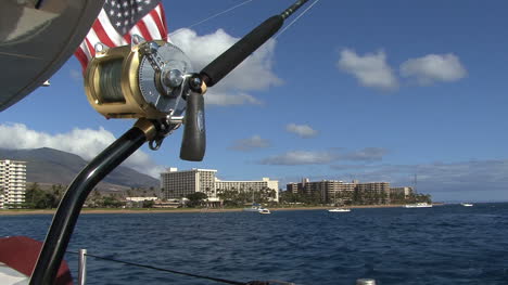 Maui-Fishing-rod-and-flag