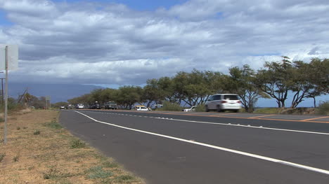 Tráfico-De-La-Carretera-En-Maui