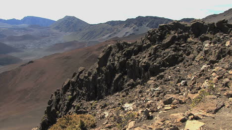 Maui-Jagged-lava-Haleakala-crater-2