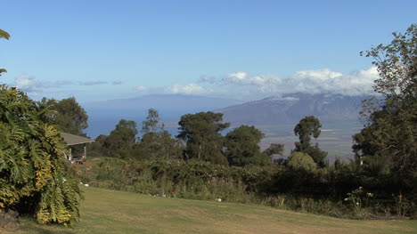 Maui-Kula-zooms-on-view