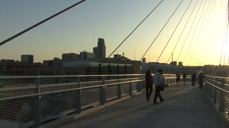 Omaha-Fußgängerbrücke-Am-Späten-Abend