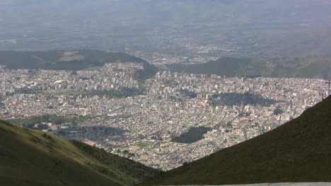 Quito-Von-Einem-Berggipfel