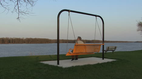 Viewing-the-Mississippi-from-swing-Iowa