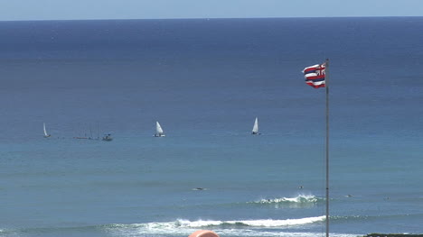 Waikiki-flag-and-sail-boats