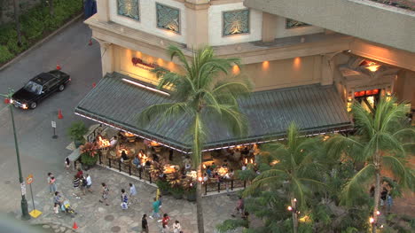 Waikiki-looking-down-at-cafe