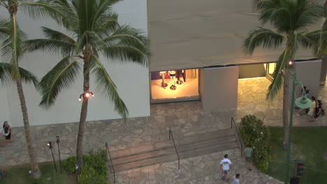 Waikiki-looking-down-at-shops