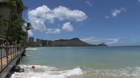 Waikiki-with-Daimond-Head