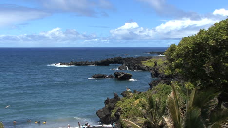 Zoom-Desde-El-Arco-Del-Mar-De-Lava