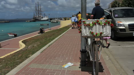 Bonaire-Fahrrad-In-Kralendijidi