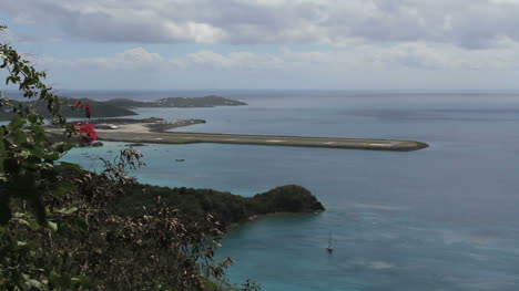 St.-Thomas-runway