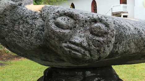 Moorea-strange-stone-face-on-a-stone