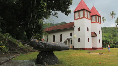 Church-and-strange-stone-in-Moorea