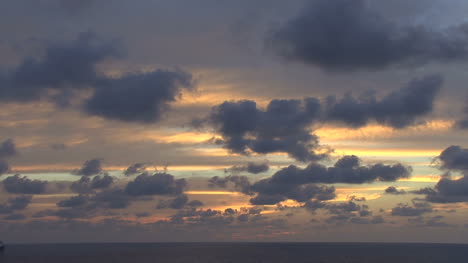 Evening-clouds-at-sea