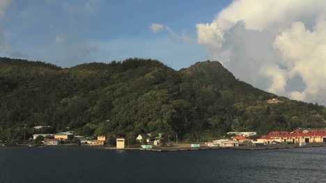 Raiatea-Uturoa-town-time-lapse