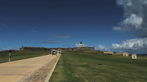 San-Juan-trolly-to-fort