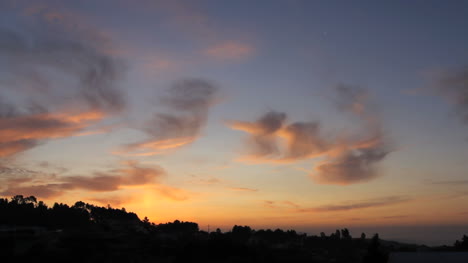 Sunrise-clouds-in-an-orange-sky