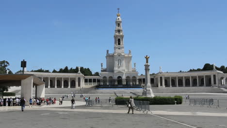 Fatima-church-with-statue-and-pilgrims