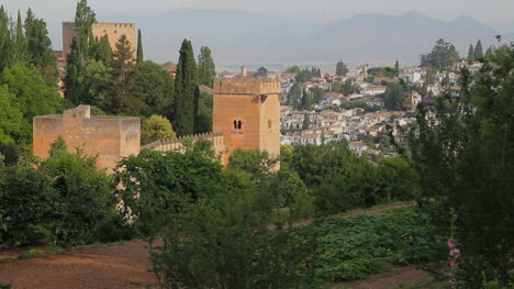 Granada-Alhambra-Blick-Auf-Wände