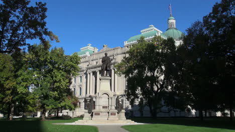 Indiana-statehouse-Indianapolis