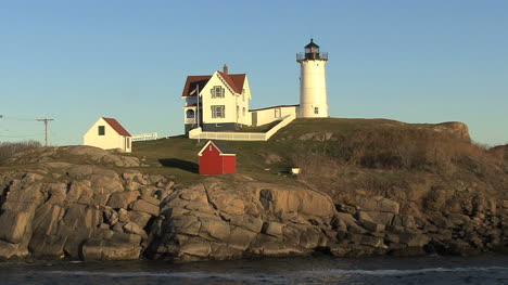 Faro-Nubble-De-Maine-Y-Casa-De-Aceite-Rojo-Hx